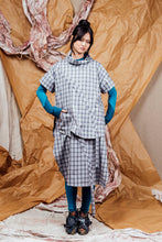 Load image into Gallery viewer, AW25 AKEMI RUCHE BOX TOP - DOVE PLAID