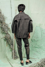 Load image into Gallery viewer, SL26 RENZO KIMONO ZIP JACKET - CHARCOAL