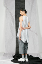 Load image into Gallery viewer, Women's Linen Tank Top with Layered Back Split