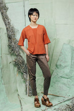 Load image into Gallery viewer, SL26 CASSIA UNISEX KNIT TOP - APEROL TAN