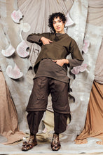Load image into Gallery viewer, AW26 CIELO CROP POCKET TOP - OLIVE ARMY