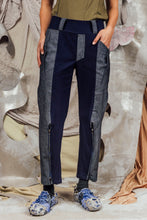 Load image into Gallery viewer, AW26 IDRIS FLARE ZIP PANTS - DENIM