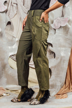Load image into Gallery viewer, AW26 IDRIS FLARE ZIP PANTS - FOREST KHAKI