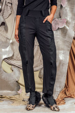 Load image into Gallery viewer, AW26 IDRIS FLARE ZIP PANTS - OBSIDIAN