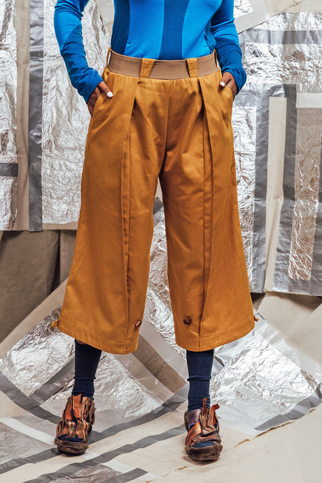 AW23 JUNG BUTTON FLARE PANTS - GOLD MUSTARD