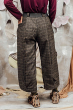 Load image into Gallery viewer, AW26 LYNDON BUTTON FLARE PANTS - UMBER TWEED
