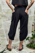 Load image into Gallery viewer, SL24 NYO ASYMMETRIC PANT - ONYX OBSIDIAN