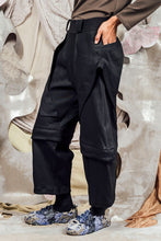 Load image into Gallery viewer, AW26 ORFEO ZIP LEG WIDE PANTS - OBSIDIAN