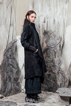 Load image into Gallery viewer, AW24 THORNE DRAPE TRENCH - OBSIDIAN CHENILLE