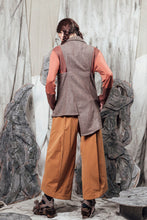 Load image into Gallery viewer, AW24 UZURI ZIP VEST - CEDAR HERRINGBONE