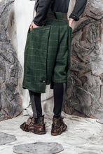 Load image into Gallery viewer, AW24 AERITH TAILORED SHORTS - FOREST CHECK