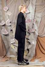 Load image into Gallery viewer, AW26 GIAN LONG SLEEVE POCKET TOP - OBSIDIAN