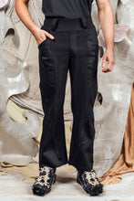 Load image into Gallery viewer, AW26 IDRIS FLARE ZIP PANTS - OBSIDIAN