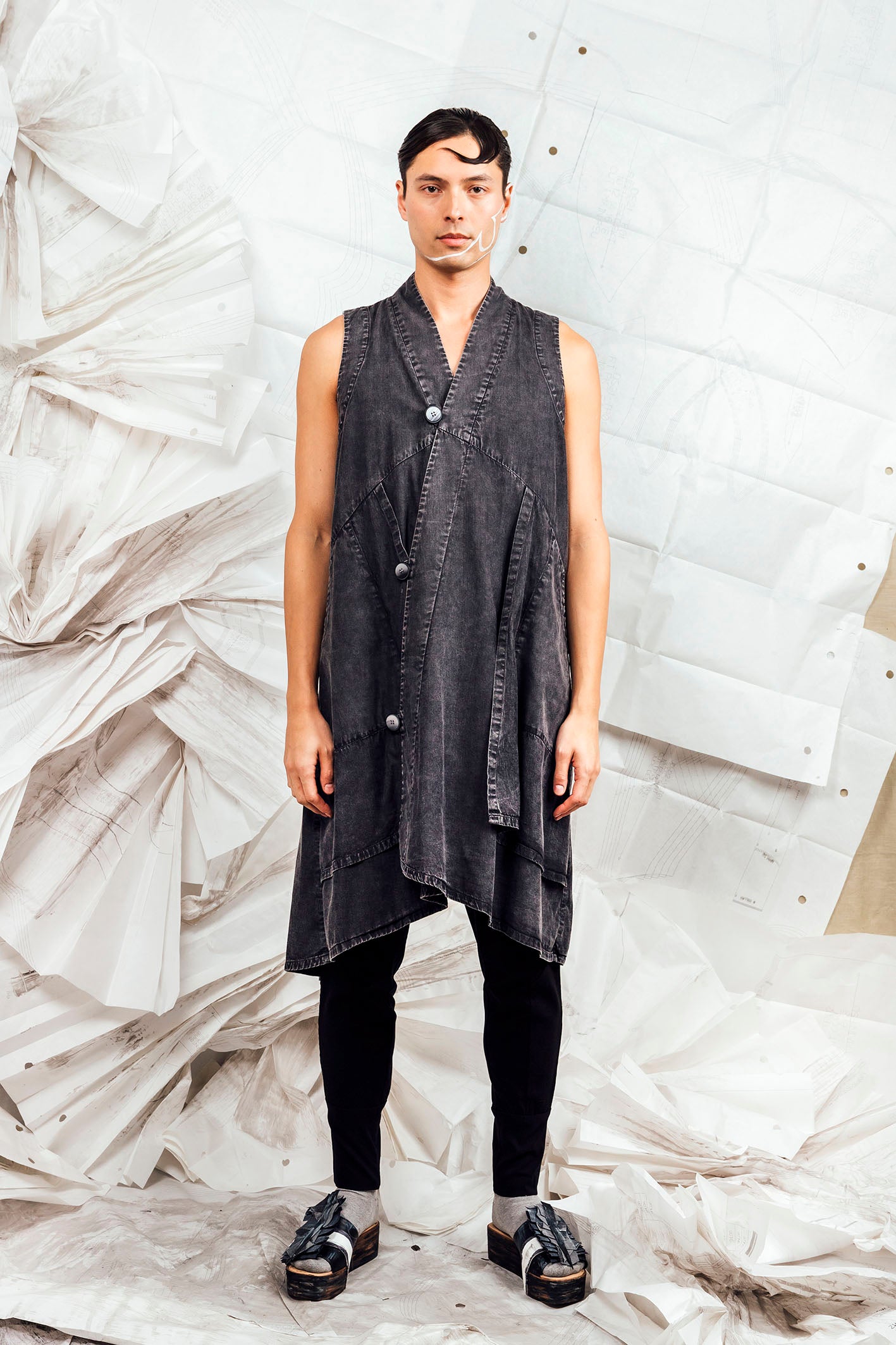 SL25 KAIDA LONG WRAP VEST - CHARCOAL ACIDWASH