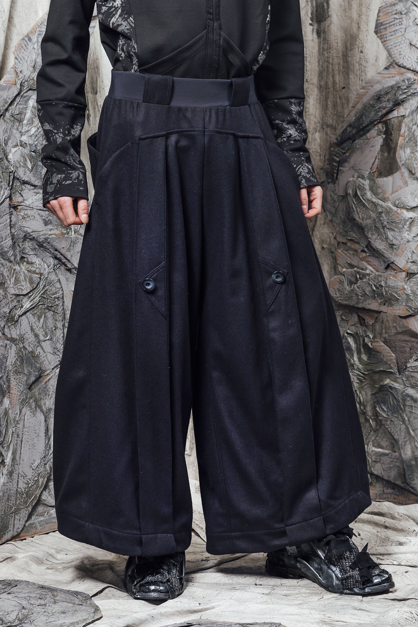 AW24 LYNDON BUTTON FLARE PANTS - DEEP INK