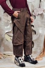 Load image into Gallery viewer, AW26 ORFEO ZIP LEG WIDE PANTS - TOBACCO