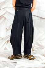 Load image into Gallery viewer, SL25 ORIME WIDE FOLD PANTS - OBSIDIAN TWILL