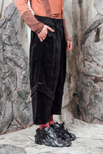 Load image into Gallery viewer, AW24 PLICA DOUBLE CUFF PANTS - OBSIDIAN