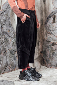 AW24 PLICA DOUBLE CUFF PANTS - OBSIDIAN