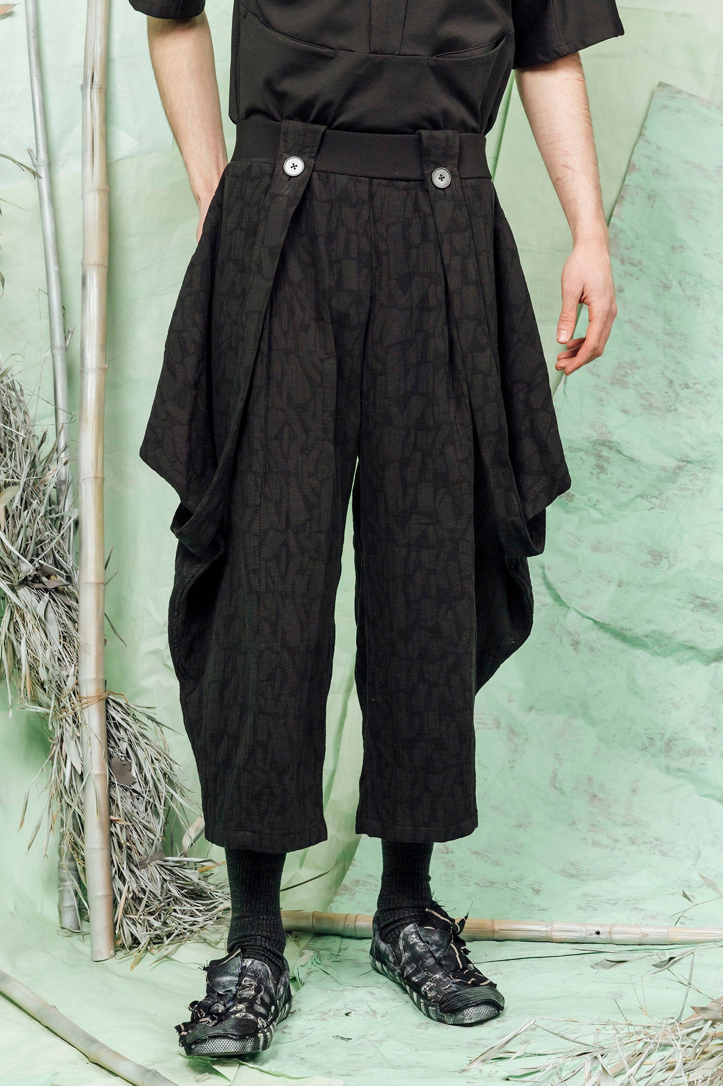 SL26 SHOSAI WRAP PANTS - OBSIDIAN JACQUARD
