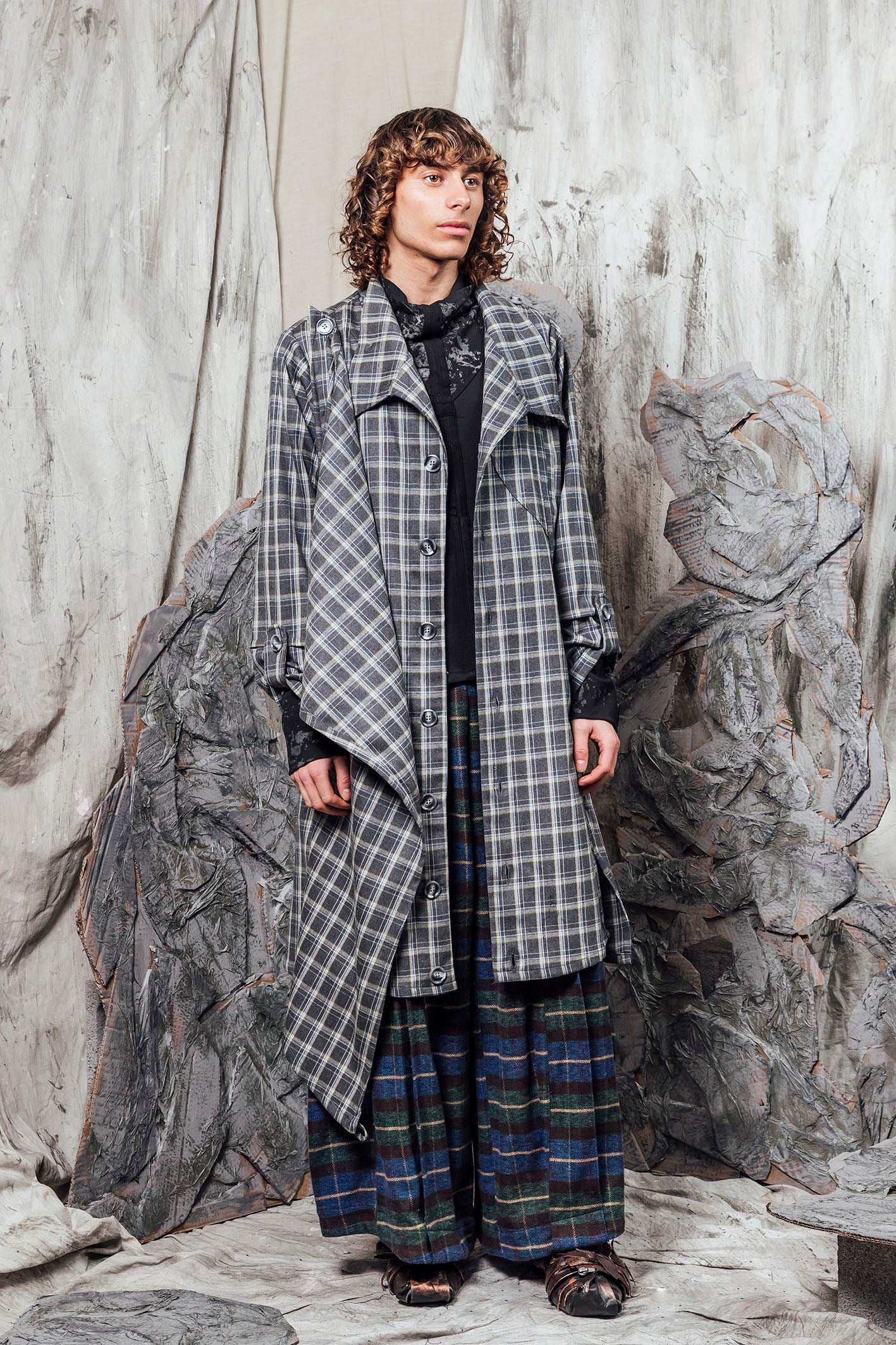 AW24 THORNE DRAPE TRENCH - RIVERSTONE PLAID