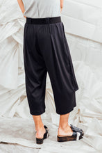 Load image into Gallery viewer, SL25 TORHI WIDE LEG PANTS - OBSIDIAN RIB