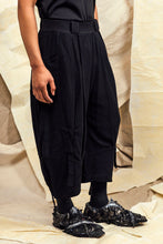 Load image into Gallery viewer, SL27 TOSHI WIDE RUCHE PANTS - OBSIDIAN