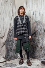 Load image into Gallery viewer, AW24 UZURI ZIP VEST - OBSIDIAN PLAID