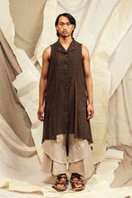 Load image into Gallery viewer, SL27 VELEDA DUSTER VEST - BURNT UMBER