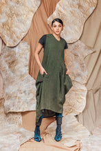 Load image into Gallery viewer, Trans-seasonal tunic Dress
