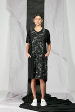 Load image into Gallery viewer, Graphic Black Kimono Sleeve Knit Tee Shirt Dress
